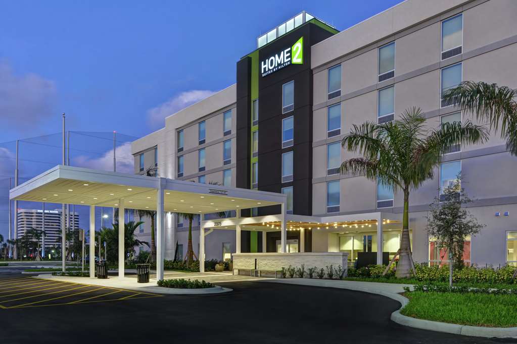 Home2 Suites by Hilton West Palm Beach Airport - West Palm Beach, FL 33406 - (561)686-1006 | ShowMeLocal.com