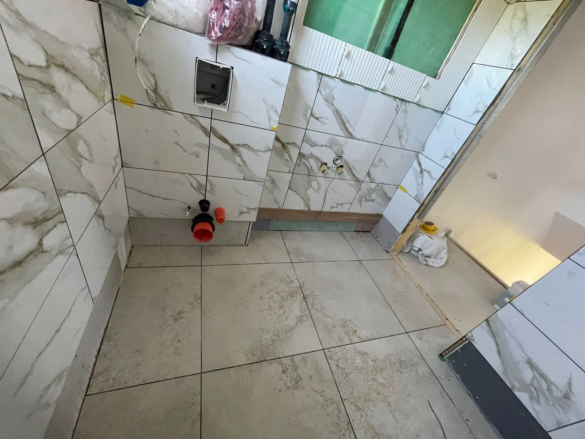 Images HW UK Services Ltd