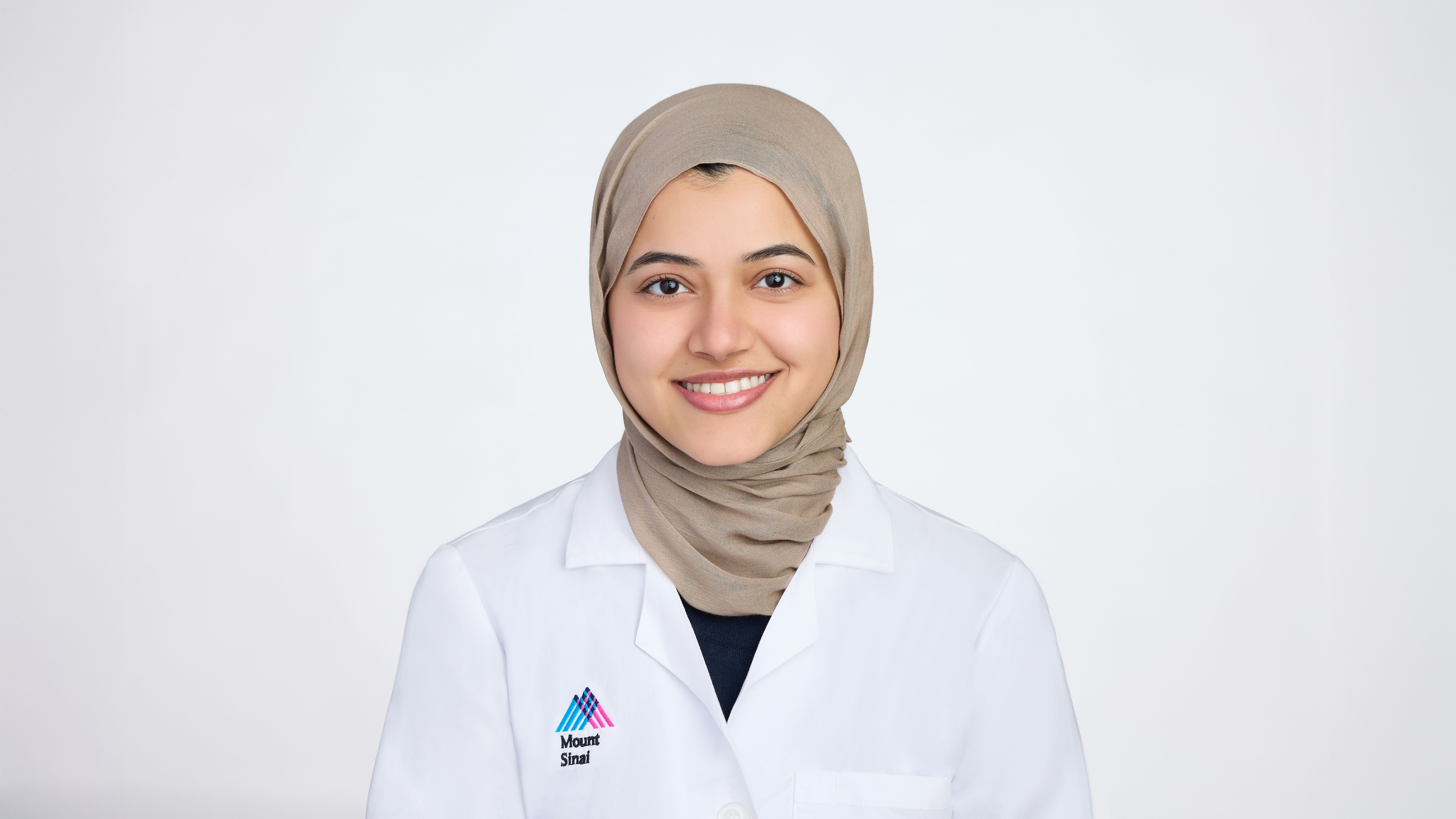 Dr. Umaima Dhamrah, MBBS - New York, NY - Rheumatology, Rheumatologist