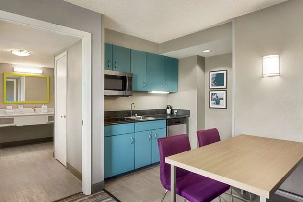 Images Hampton Inn & Suites Ft. Lauderdale Airport/South Cruise Port