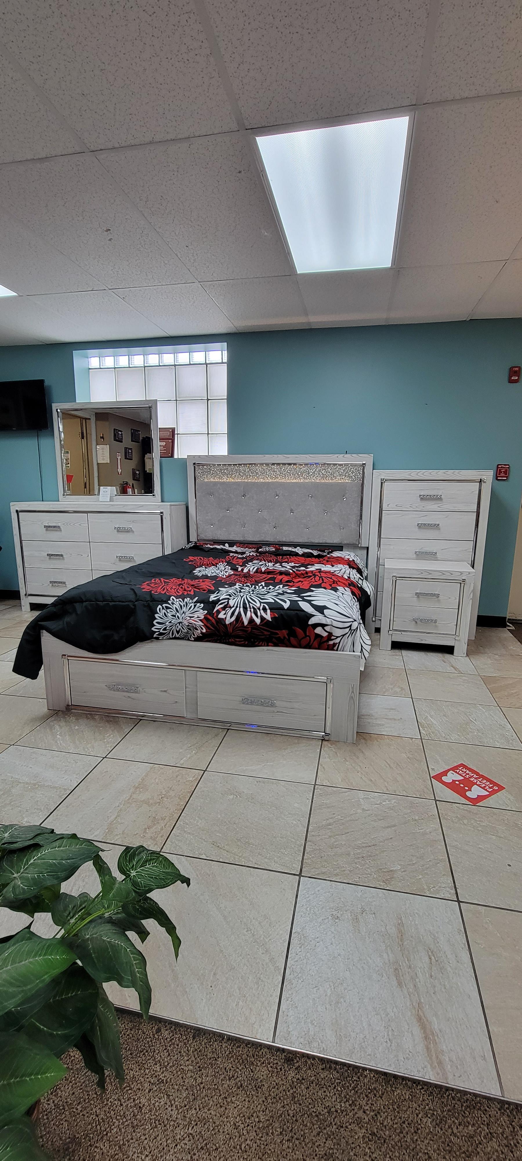 Queen bed set to lighten up the mood.
