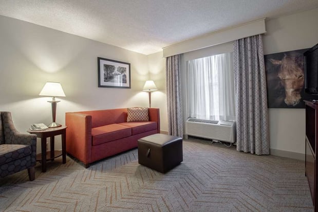 Images Hampton Inn & Suites Williamsburg-Richmond Rd.