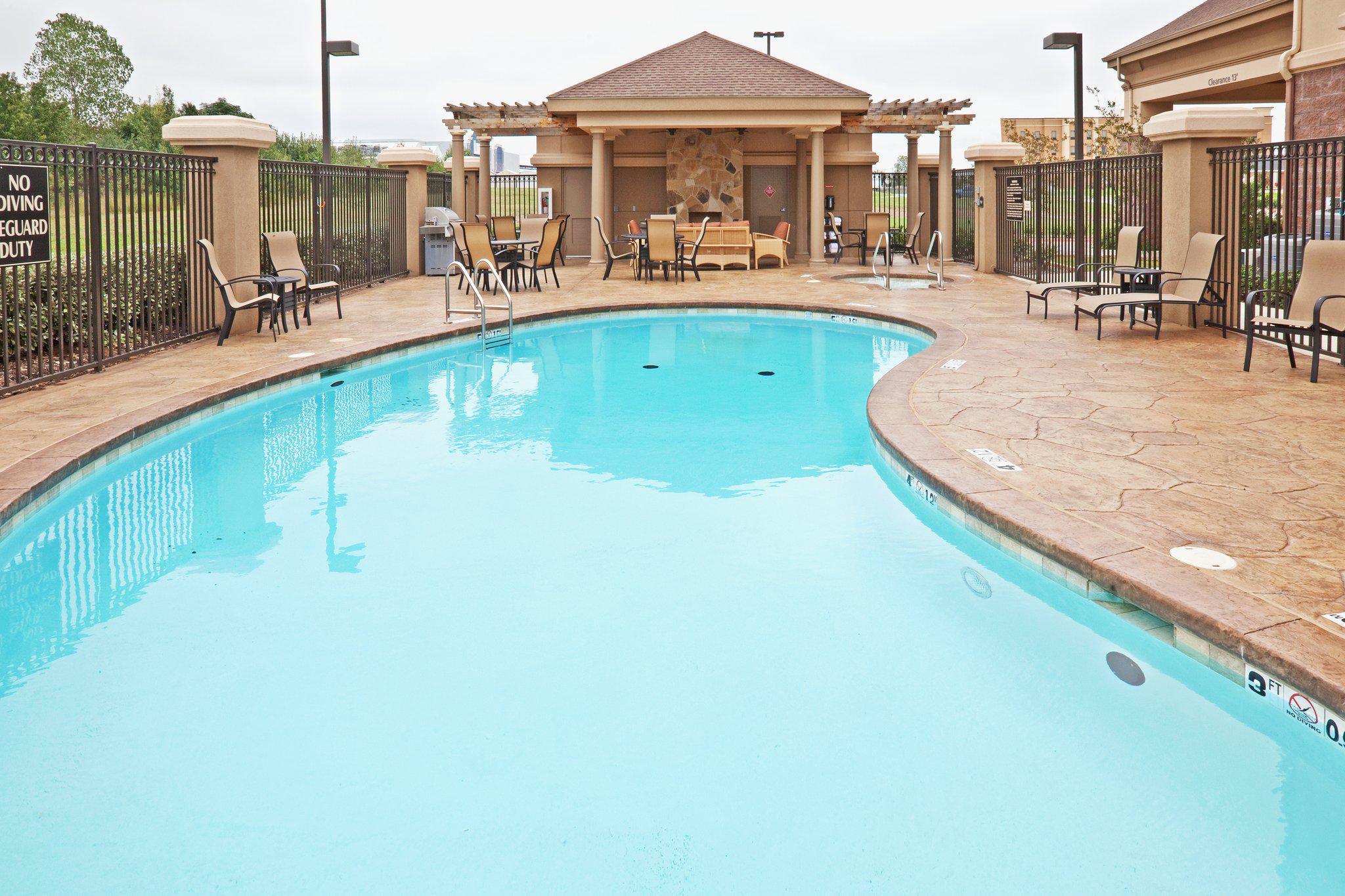 Holiday Inn Express & Suites Durant, an IHG Hotel Durant (580)924-9777
