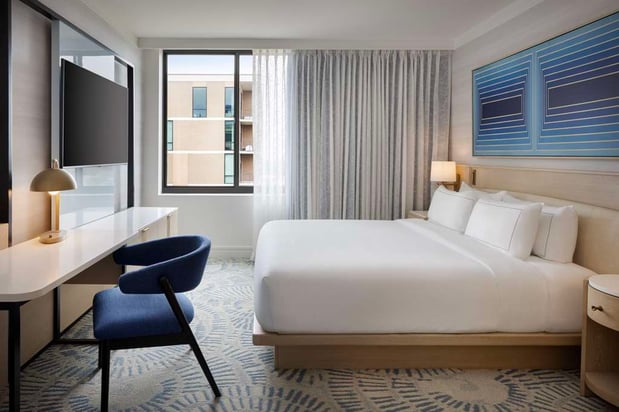 Images The Highland Dallas, Curio Collection by Hilton