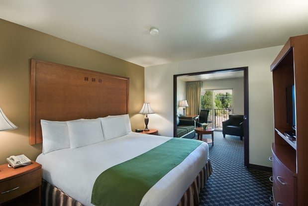 Images Oxford Suites Yakima