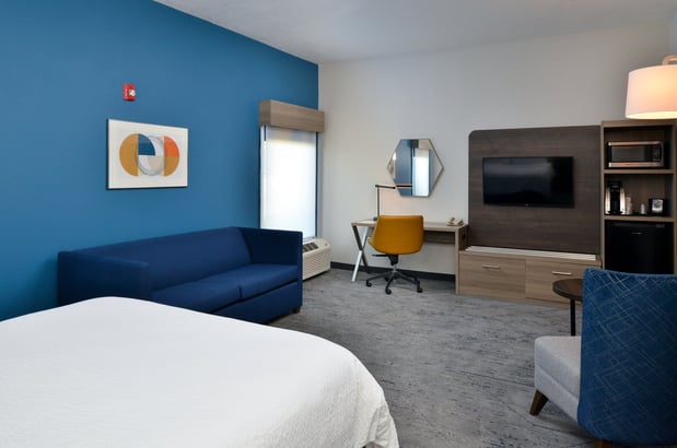 Images Holiday Inn Express Lewisburg/New Columbia by IHG