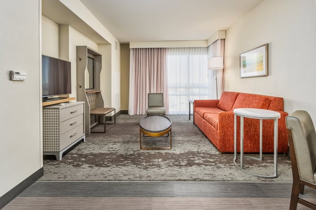 Images Holiday Inn & Suites Memphis - Wolfchase Galleria by IHG