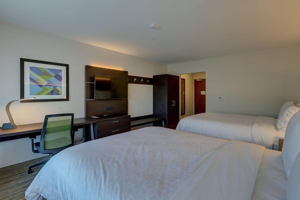 Images Holiday Inn Express & Suites Auburn Downtown by IHG