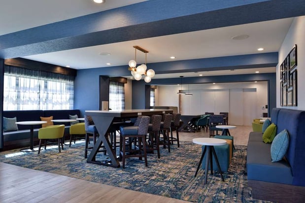 Images Hampton Inn Cedar Falls Downtown