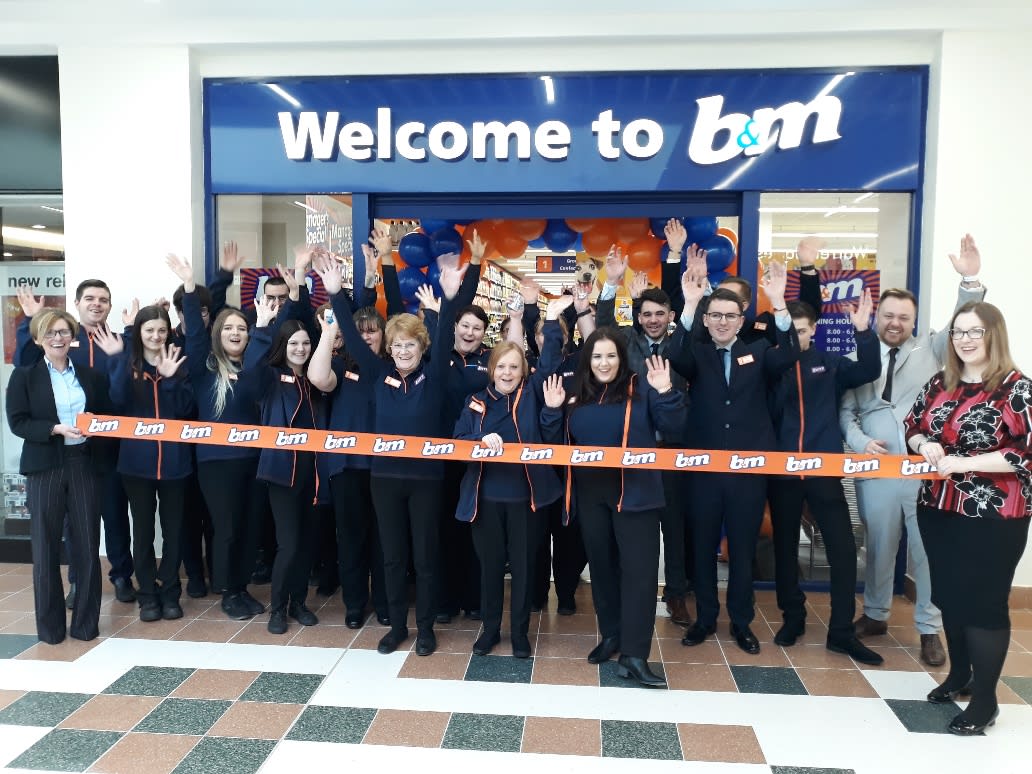 The store team is ready and the ribbon's been cut! B&M is open for business in Livingston! You'll find B&M's newest store located in the heart of the town at the Almondvale Centre.