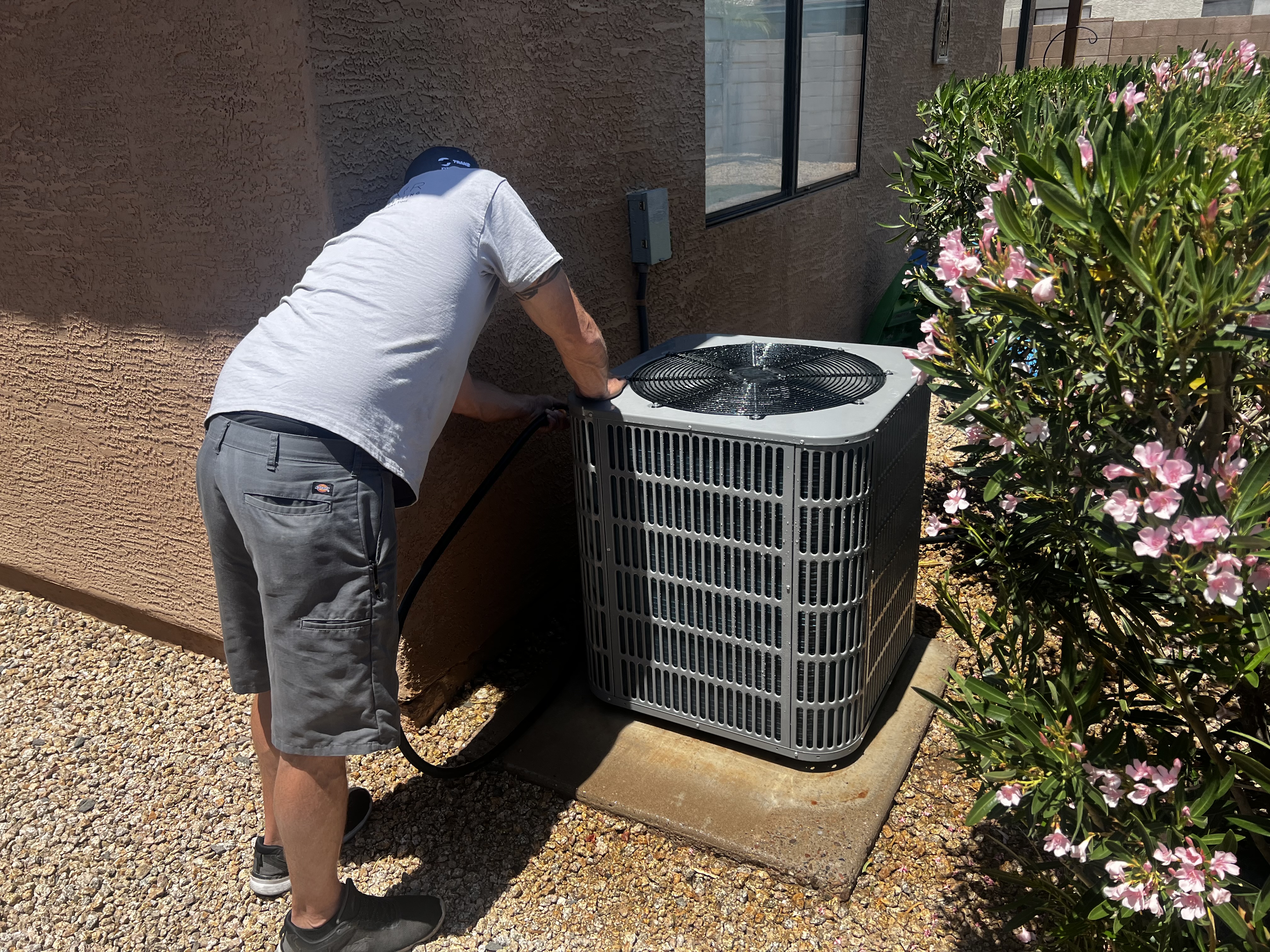 HOWLAIR Air Conditioning & Heating HVAC Scottsdale (480)297-1064