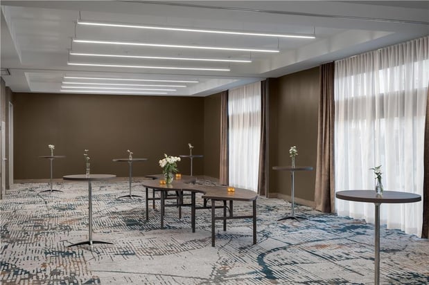 Images Hotel Avail Rogers, Tapestry Collection by Hilton