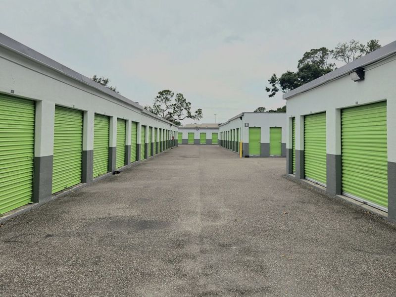 Images Extra Space Storage