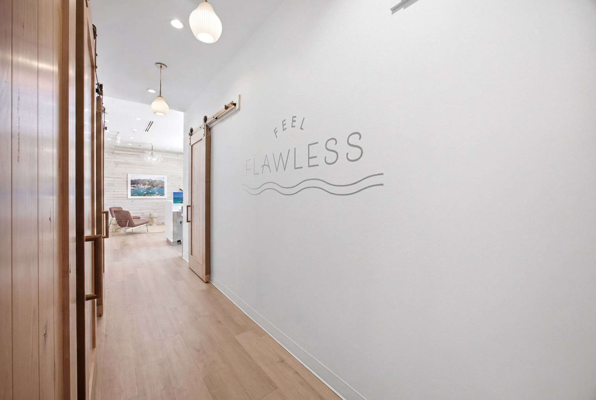 SUGARED + BRONZED Lower East Side Feel Flawless Hallway