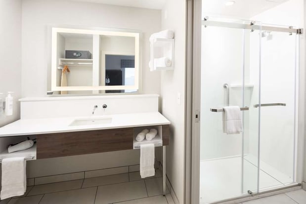 Images Hampton Inn & Suites Rochester Downtown