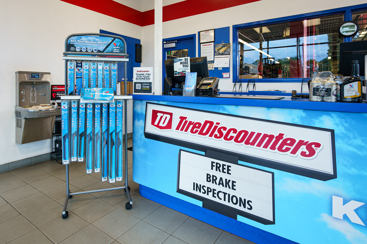 Tire Discounters on 1968 Baltimore Reynoldsburg Rd in Reynoldsburg