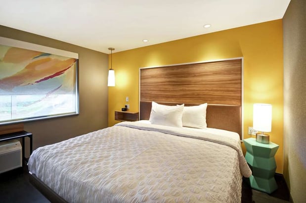 Images Tru by Hilton Louisville  Airport