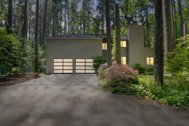 Images Jessica Gilligan, REALTOR | John L. Scott Real Estate