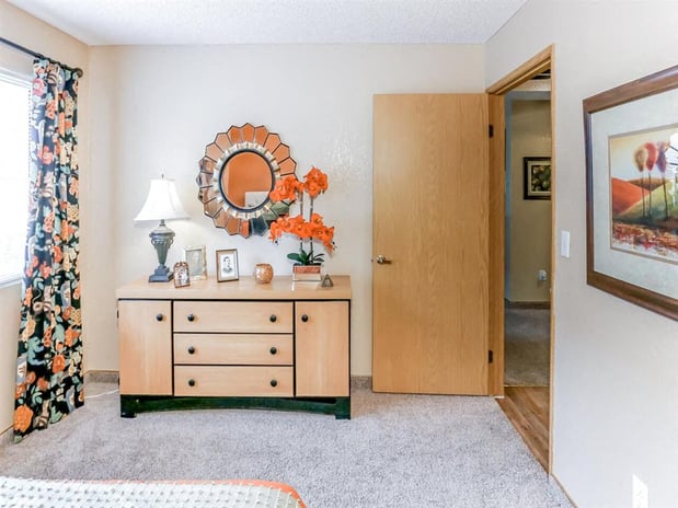 Images Country Club at Valley View - 55+ Senior Apartments