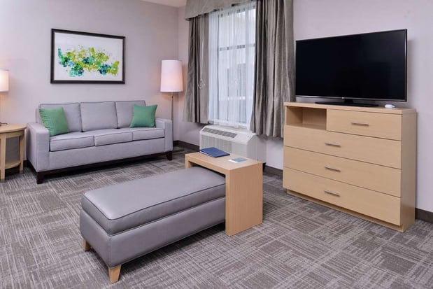 Images Homewood Suites by Hilton Des Moines Airport