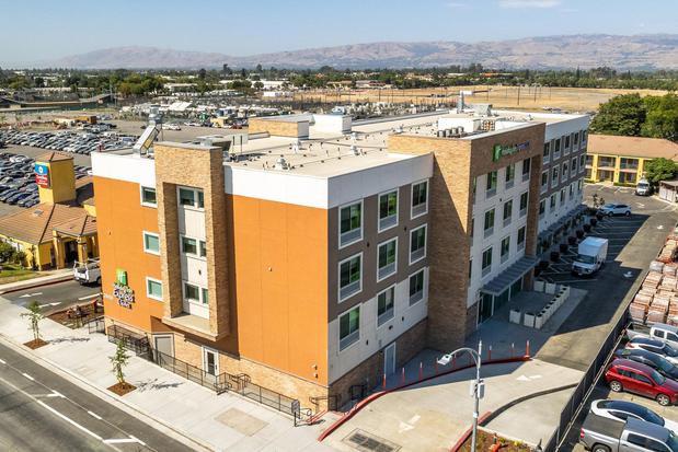 Images Holiday Inn Express & Suites San Jose – Silicon Valley by IHG