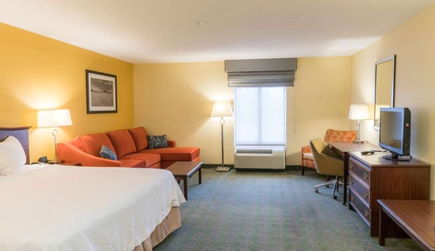 Images Hampton Inn New Philadelphia