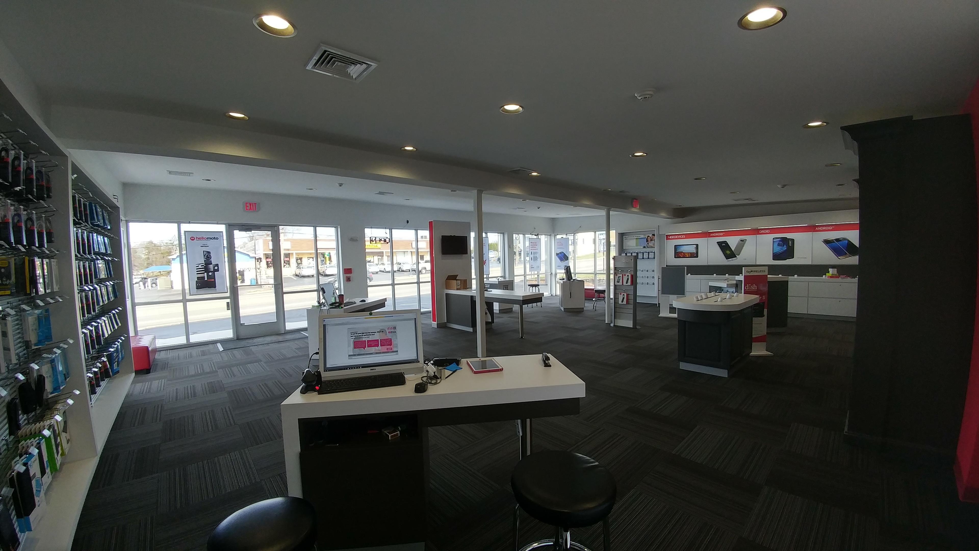 Verizon Authorized Retailer – GoWireless Photo