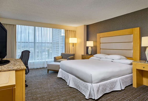 Images Hilton Los Angeles North/Glendale & Executive Meeting Ctr