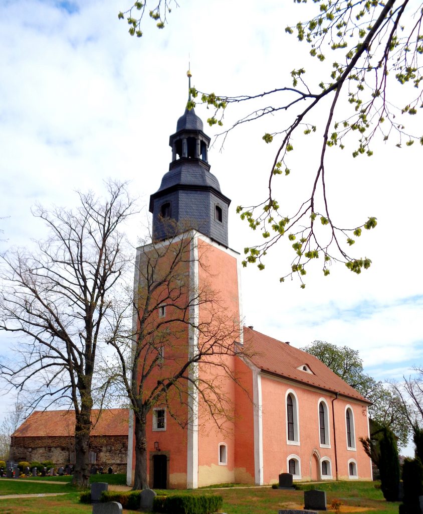 Bild der Kirche zu Melaune - Pfarrsprengel Waldhufen-Vierkirchen