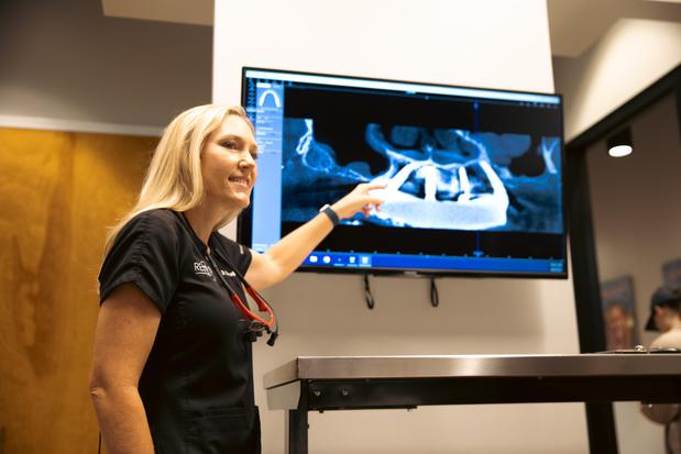 Images Restore In 24 Dental Implants