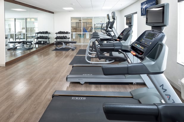 Images Holiday Inn Express & Suites Chicago West - St Charles by IHG