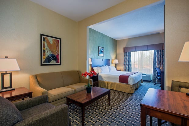 Images Holiday Inn Express & Suites Youngstown N (Warren/Niles) by IHG