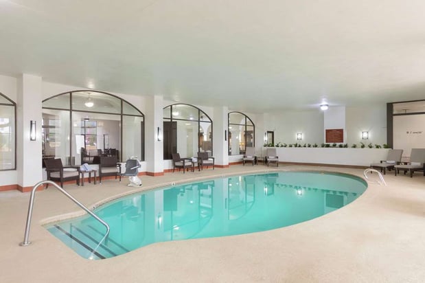 Images Embassy Suites by Hilton Tulsa I-44