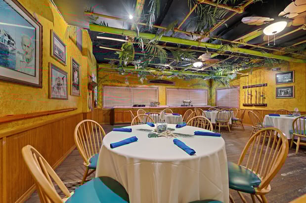 Images Holiday Inn & Suites Clearwater Beach S-Harbourside by IHG