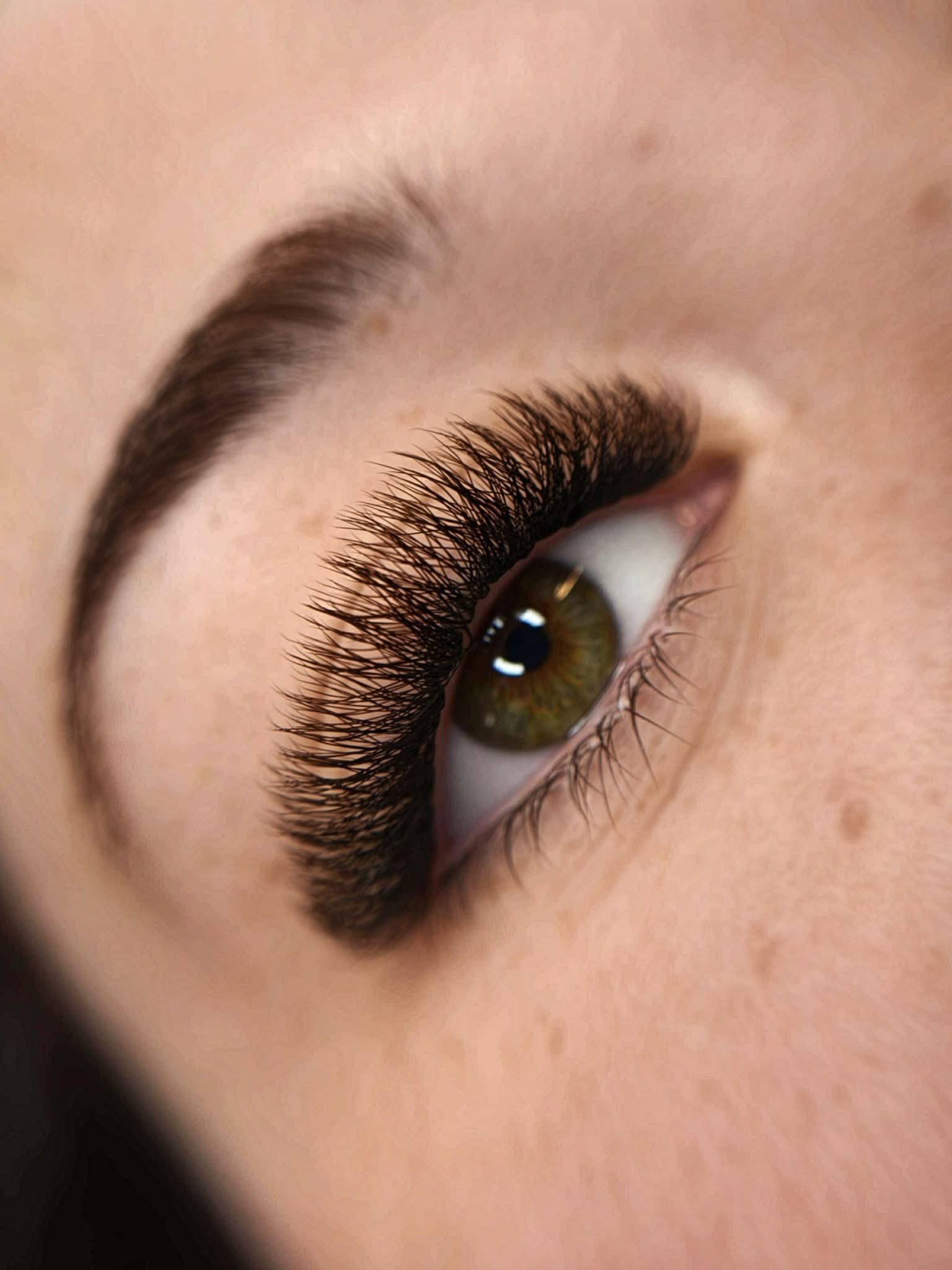 Images Lashista - Formation cils - Pose de cils - Produits de cils Longueuil