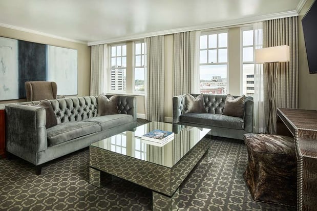 Images Redmont Hotel Birmingham, Curio Collection by Hilton