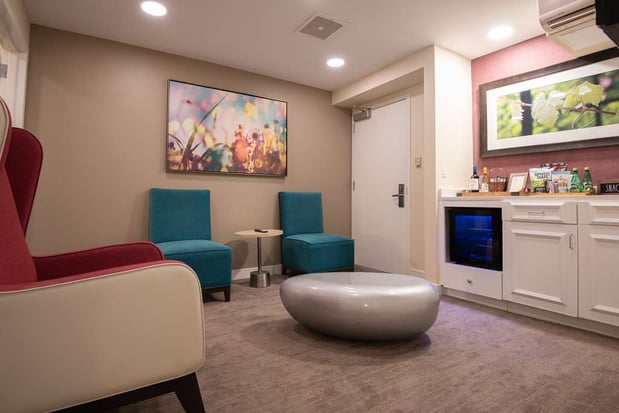 Images Hilton Garden Inn Calabasas