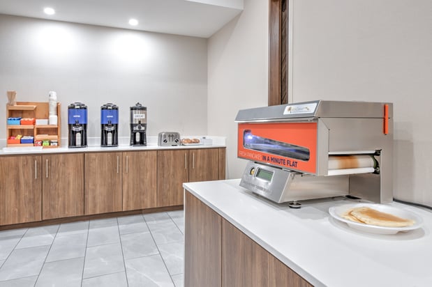 Images Holiday Inn Express & Suites Dallas W - I-30 Cockrell Hill by IHG