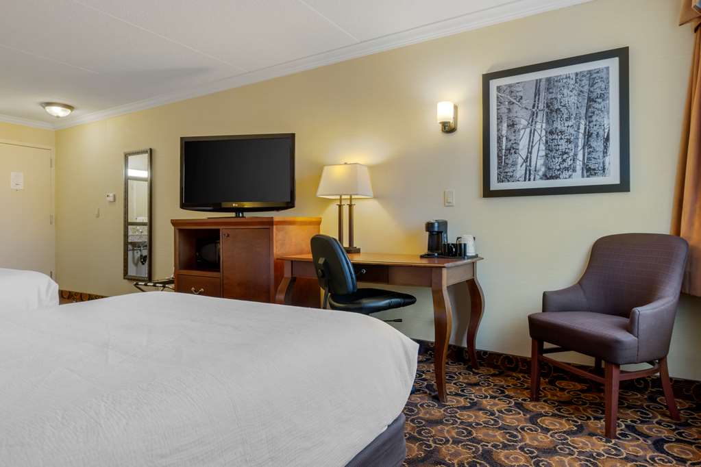 Two Double ADA Best Western Plus Dryden Hotel & Conference Centre Dryden (807)223-3201