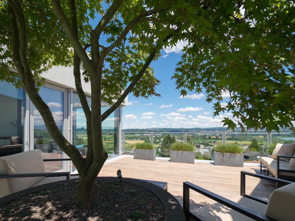 Silvedes AG, Bellevue in Brütten