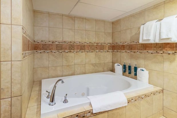 Images DoubleTree by Hilton Hotel Lawrence