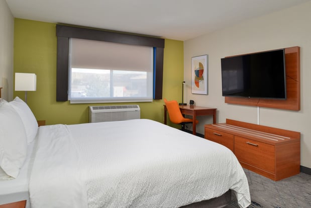 Images Holiday Inn Express & Suites Farmington (Bloomfield) by IHG