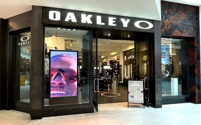 Oakley Store Saint-Hubert
