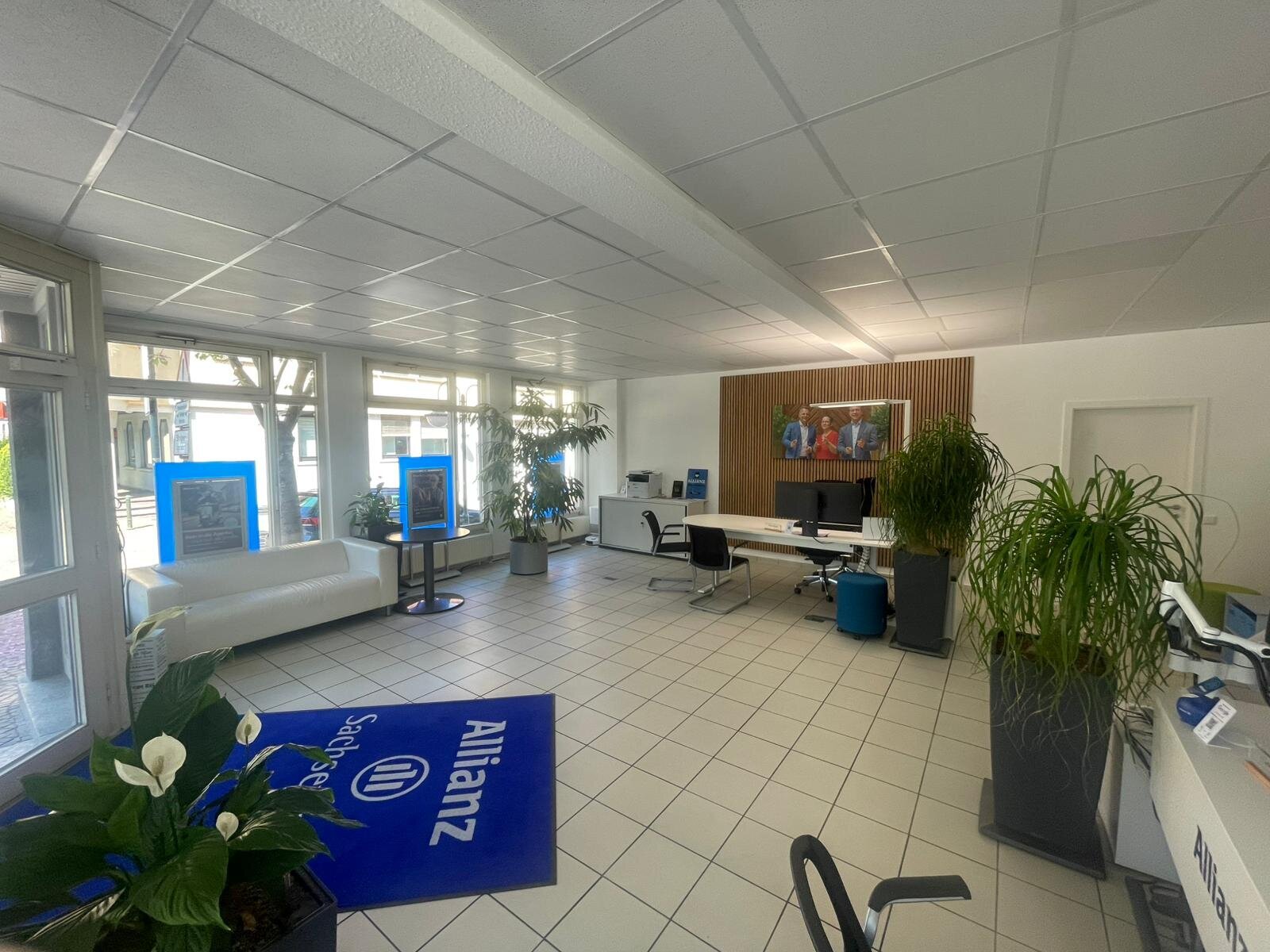 Allianz Hauptvertretung Florian Gräßle, Brunnenstraße 2 in Sachsenheim