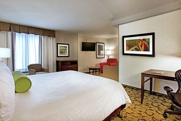 Images Hilton Garden Inn Portland Airport