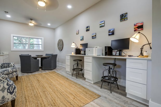 Images The Watch on Shem Creek