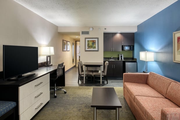 Images Holiday Inn & Suites Atlanta Airport-North by IHG