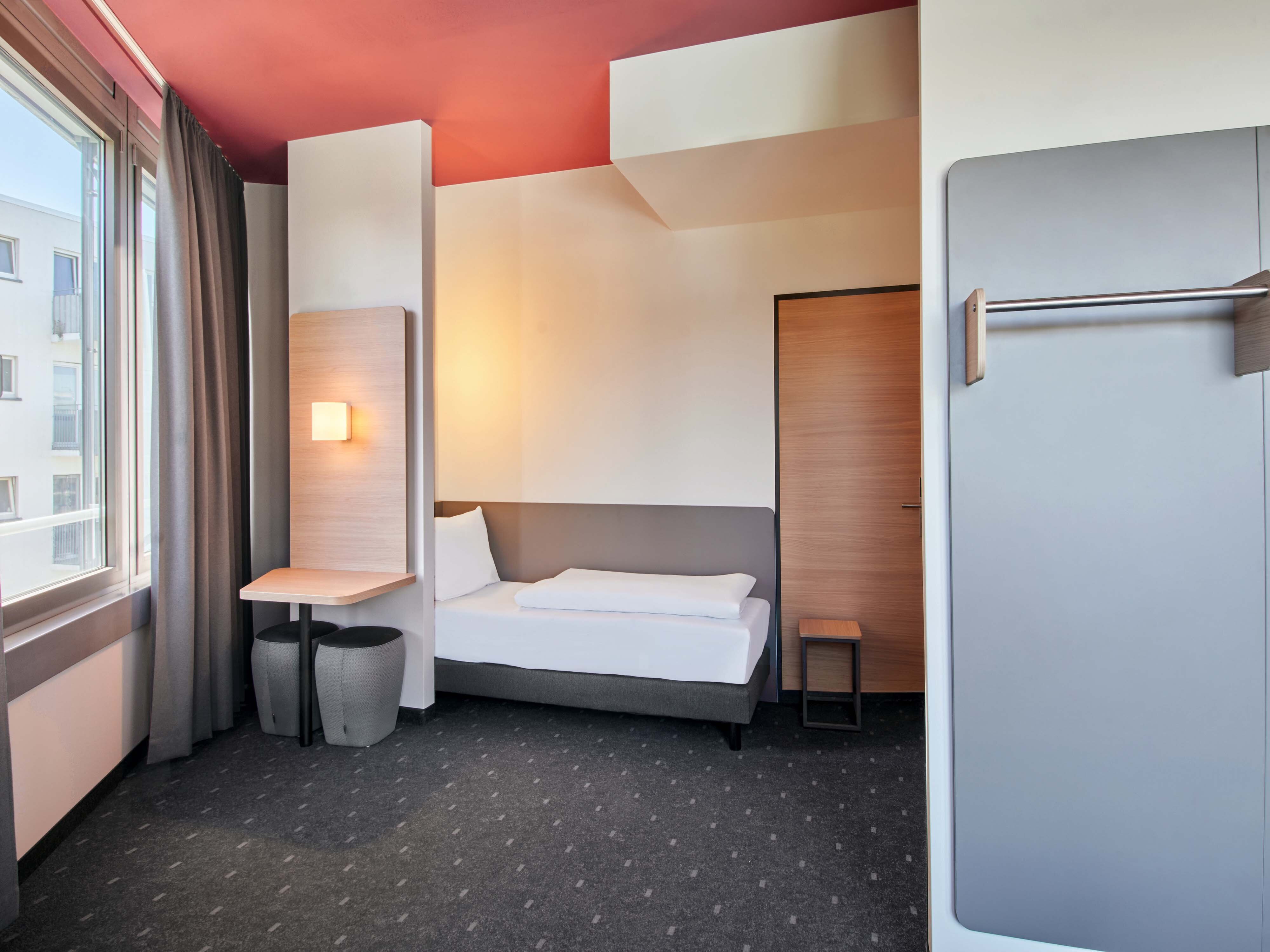 B&B HOTEL Rüsselsheim, Ferdinand Stuttmann Str. 10 in Rüsselsheim am Main