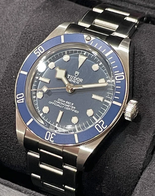 Images KOMEHYO（コメ兵）買取センターekimoなんば