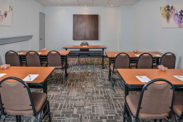 Images Hampton Inn closest to Universal Orlando